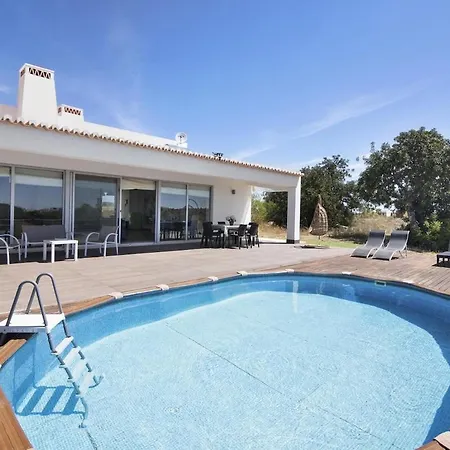 Country By Salgados Holiday home *