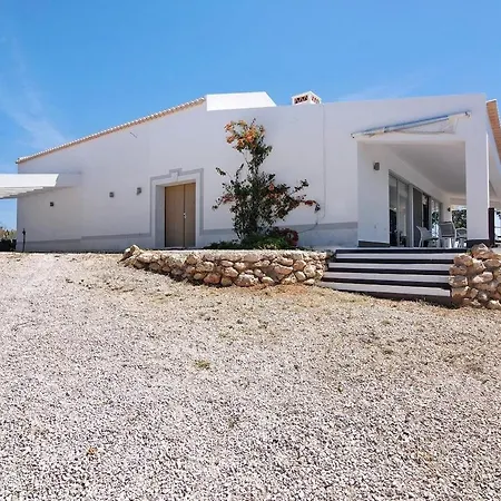 Country By Salgados * Pêra