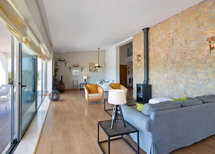 펜션 Country By Salgados 페라구도